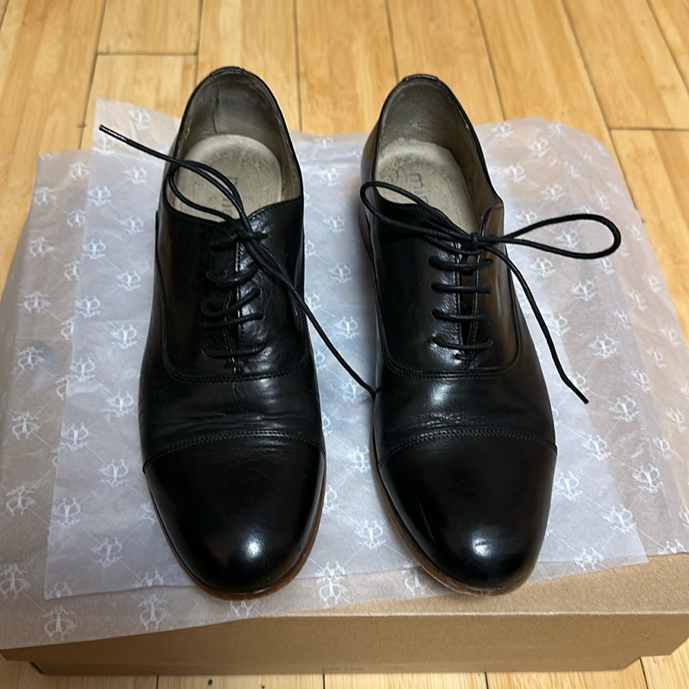 Minelli woman’s shoes. Used soft upper leather.